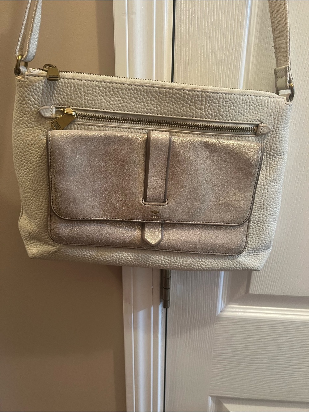 Fossil Women's White Crossbody Bag with Metallic Front Pocket